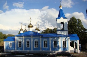 Храм с.Сеченово после ремонта куполов и кровли, 2014г.